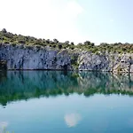 Jadranka 아파트 로고즈니차
