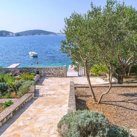 Jadranka * Rogoznica (Sibenik-Knin)