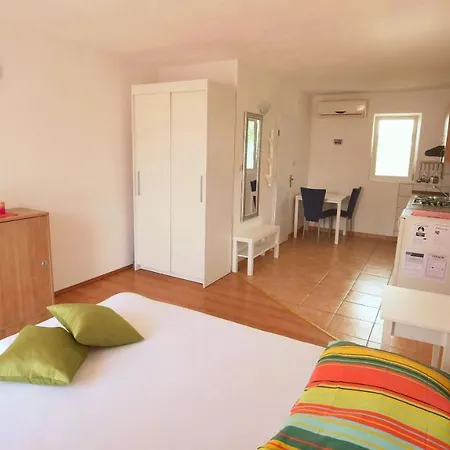 Jadranka Apartment *
